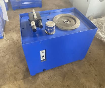 High and low pressure hydraulic station used with the oil press