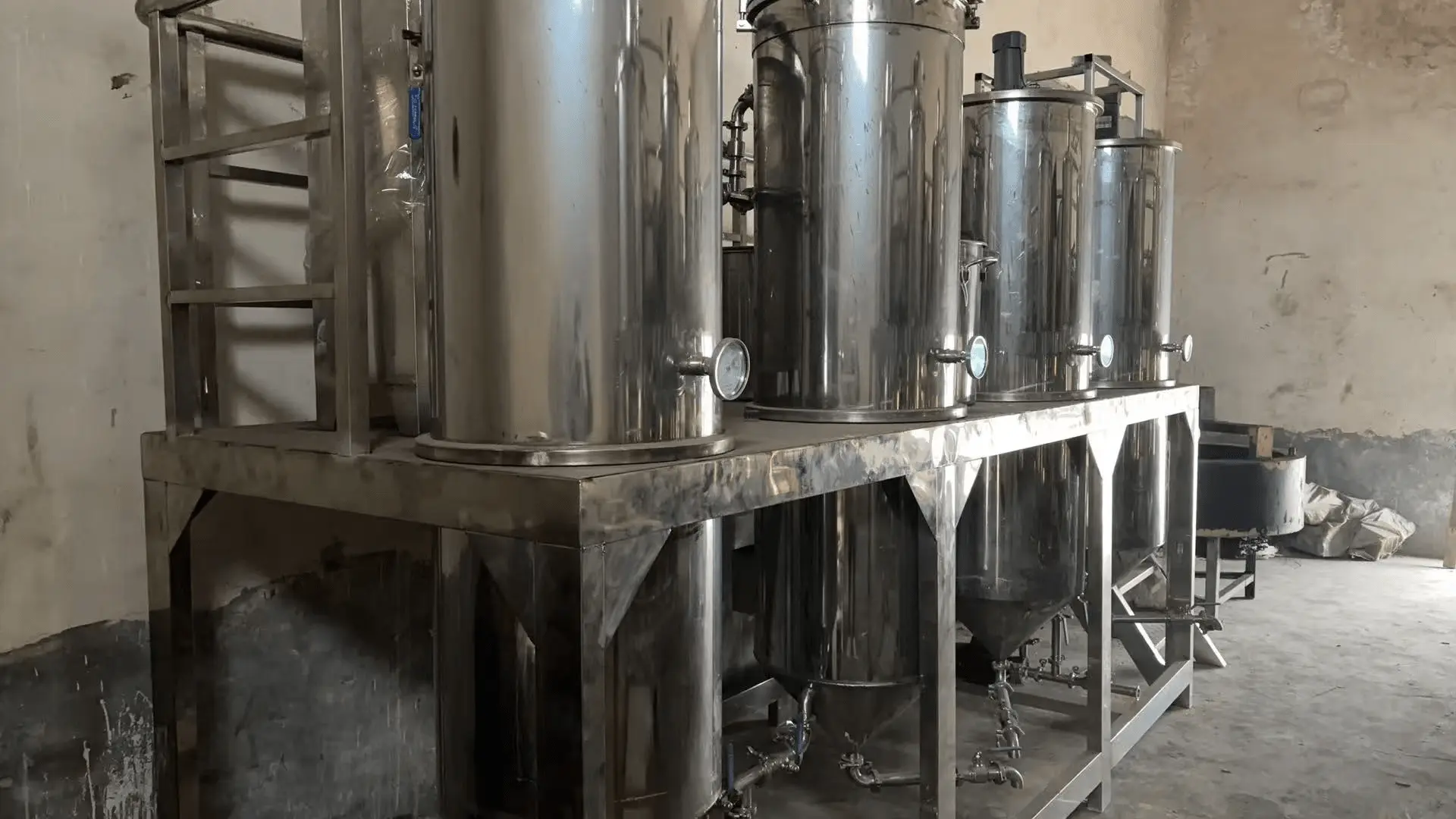 Edible oil refining machine line