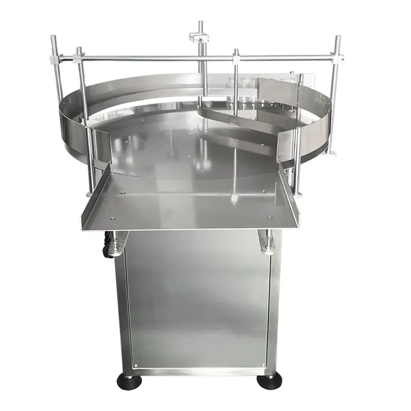 Bottle infeed side of the rotary empty-bottle feeding table