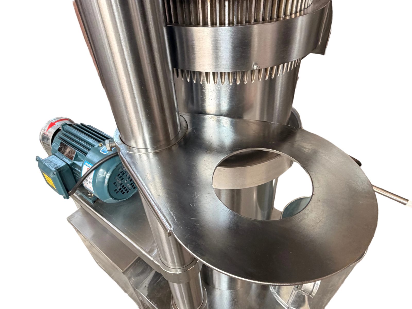 Korean-type small hydraulic oil press for a customer-facing oil shop